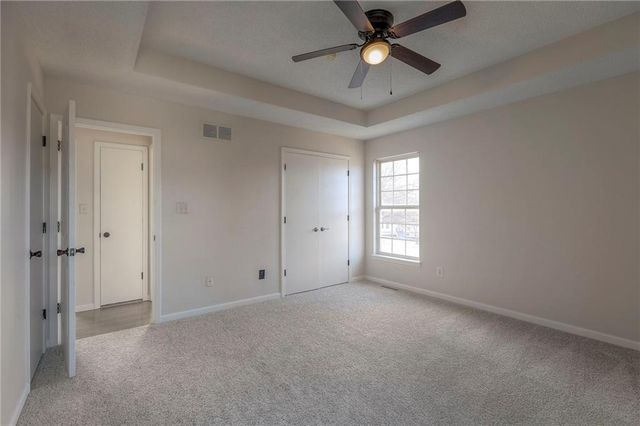 18404 E Blackhawk Trail, Independence, MO 64056