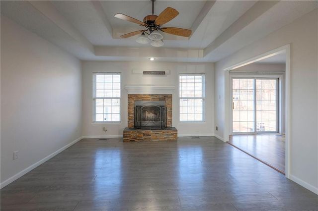 18404 E Blackhawk Trail, Independence, MO 64056