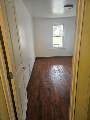 360 Edna, East Mckeesport, PA 15035