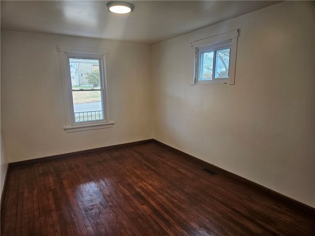 360 Edna, East Mckeesport, PA 15035