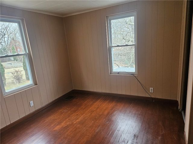 360 Edna, East Mckeesport, PA 15035