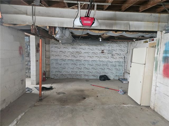 360 Edna, East Mckeesport, PA 15035