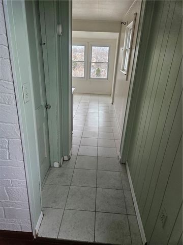 360 Edna, East Mckeesport, PA 15035