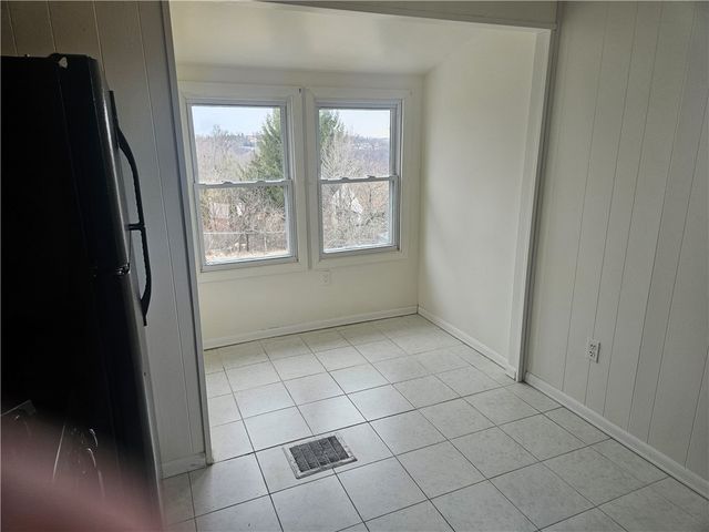 360 Edna, East Mckeesport, PA 15035