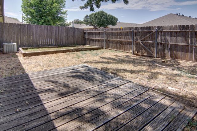 937 Heather Court, Weatherford, TX 76086