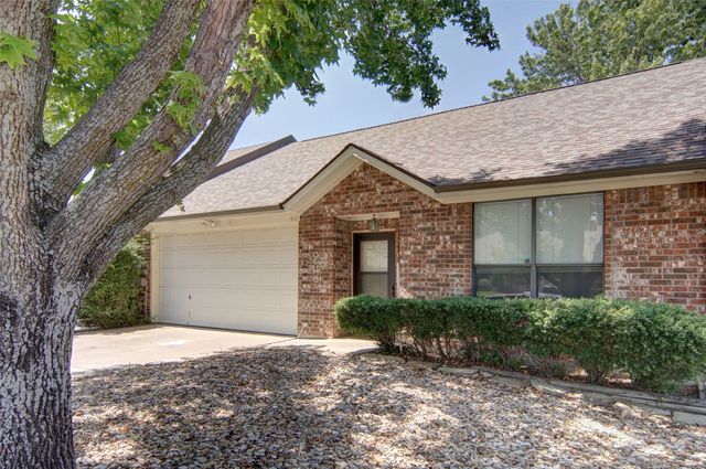 937 Heather Court, Weatherford, TX 76086
