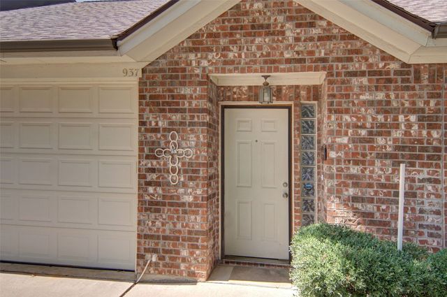 937 Heather Court, Weatherford, TX 76086
