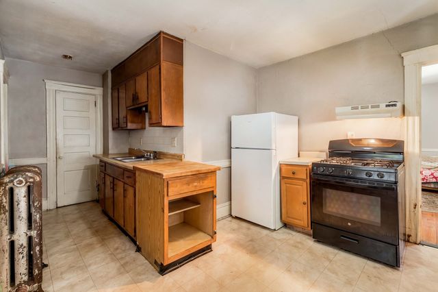 104 Lawrence, Framingham, MA 01702