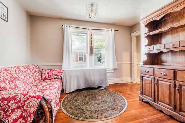 104 Lawrence, Framingham, MA 01702