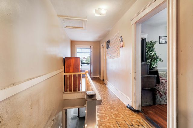 104 Lawrence, Framingham, MA 01702