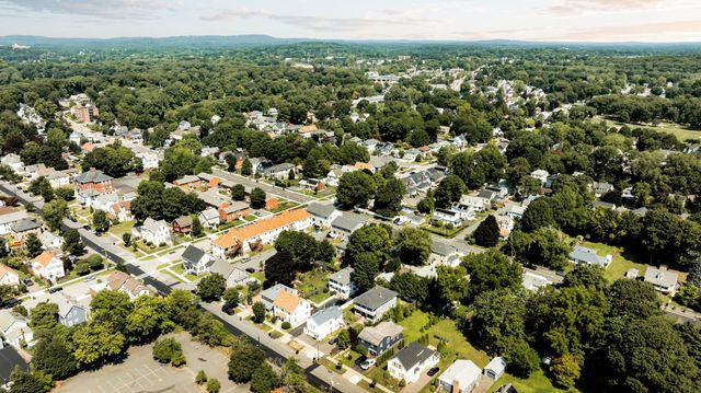 104 Lawrence, Framingham, MA 01702