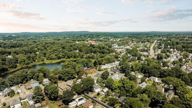 104 Lawrence, Framingham, MA 01702