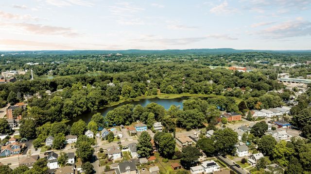 104 Lawrence, Framingham, MA 01702