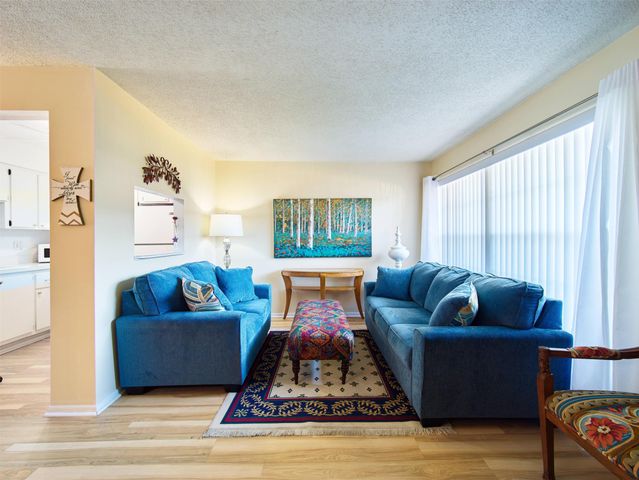 2929 SE Ocean Boulevard 121-2, Stuart, FL 34996