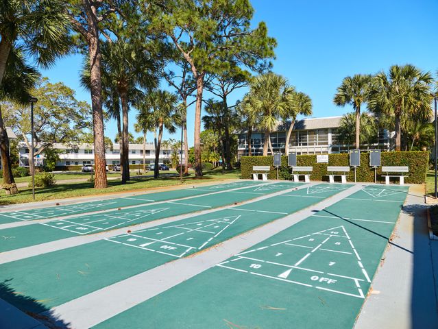 2929 SE Ocean Boulevard 121-2, Stuart, FL 34996