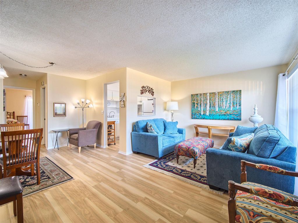 2929 SE Ocean Boulevard 121-2, Stuart, FL 34996