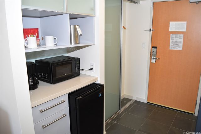 410 Atkinson Drive 2423, Honolulu, HI 96814