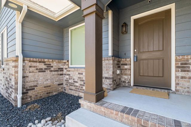 2409 E Summerwood Cir., Goddard, KS 67052