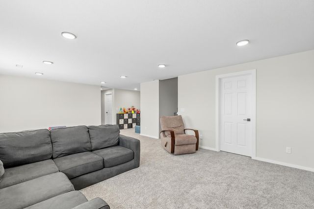 2409 E Summerwood Cir., Goddard, KS 67052