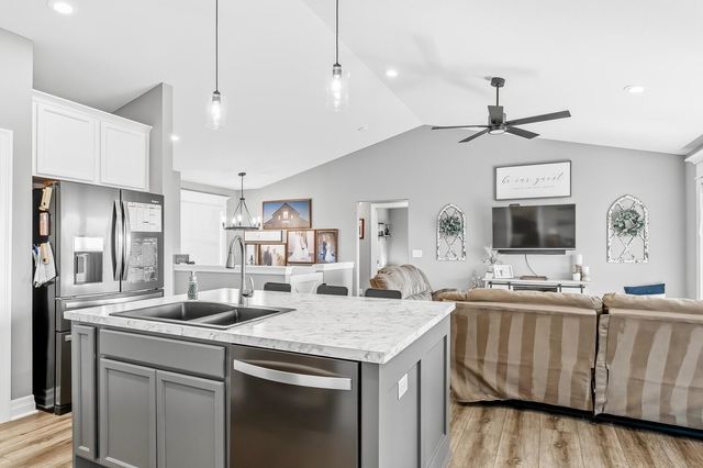 2409 E Summerwood Cir., Goddard, KS 67052