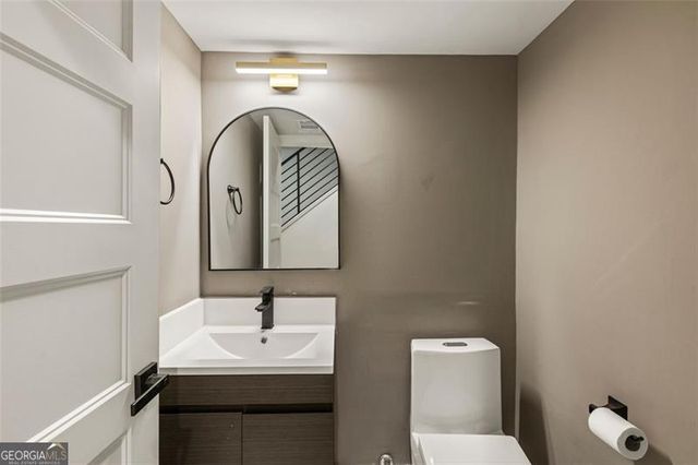 72 IVY Parkway, Atlanta, GA 30342