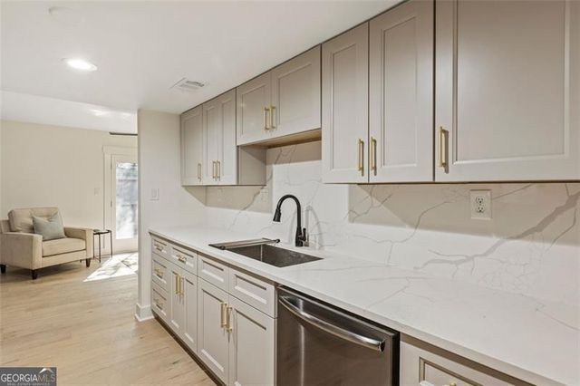 72 IVY Parkway, Atlanta, GA 30342