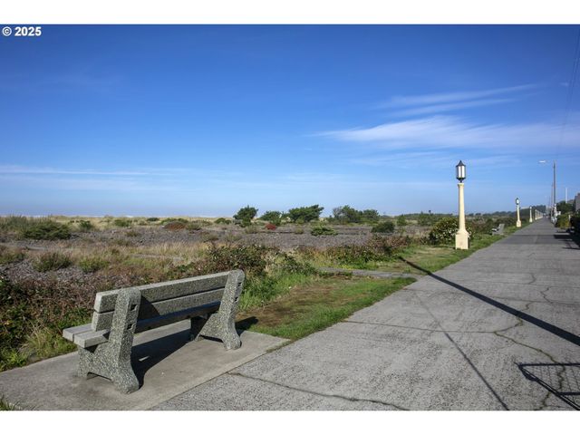40 AVENUE U 61, Seaside, OR 97138