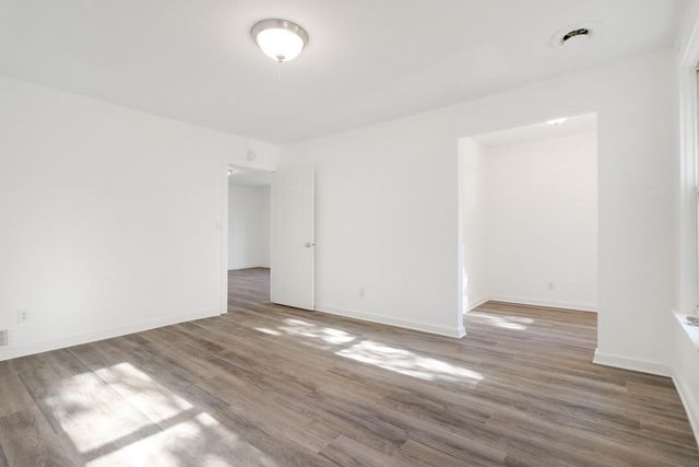 585 Sherburne Avenue, Saint Paul, MN 55103