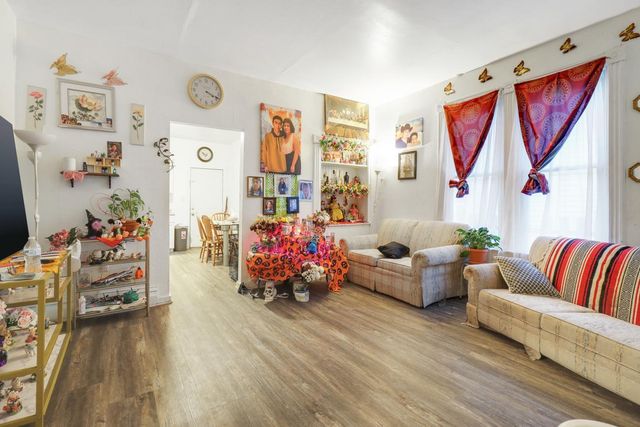 585 Sherburne Avenue, Saint Paul, MN 55103