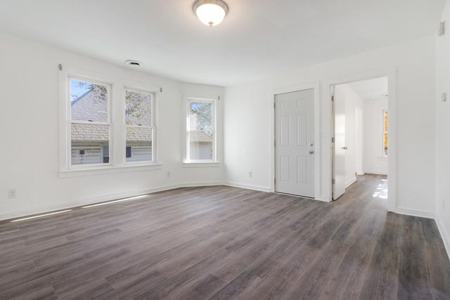 585 Sherburne Avenue, Saint Paul, MN 55103