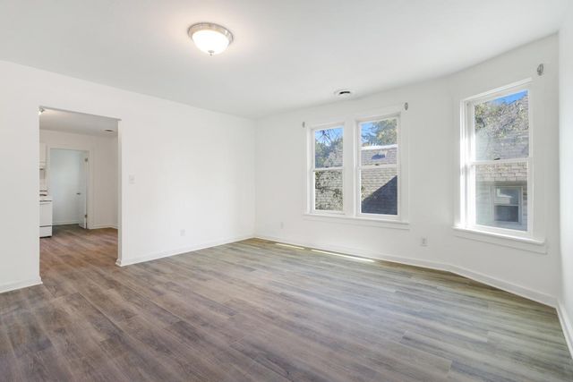 585 Sherburne Avenue, Saint Paul, MN 55103