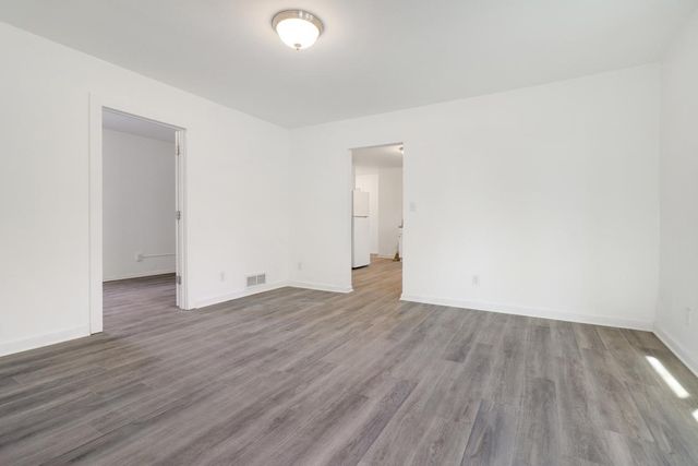 585 Sherburne Avenue, Saint Paul, MN 55103