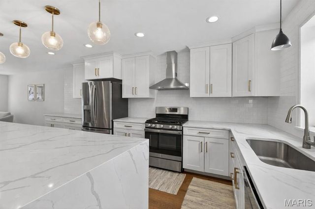 2515 Melvin Avenue, St Louis, MO 63144