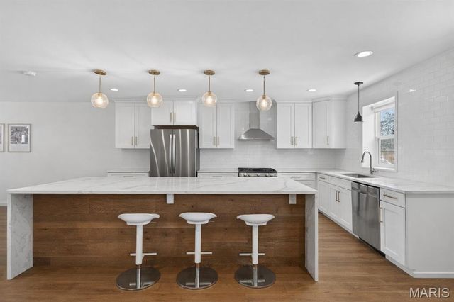 2515 Melvin Avenue, St Louis, MO 63144