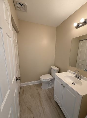 1659 Islandview Court, Hoffman Estates, IL 60169