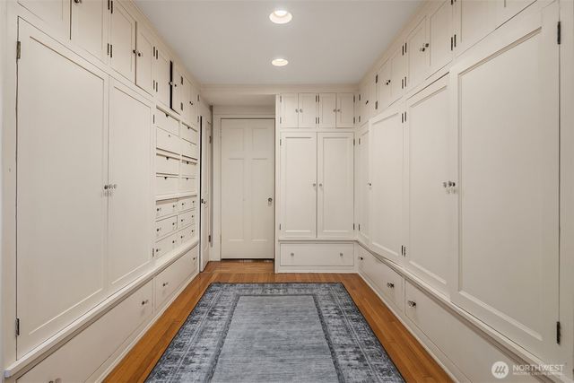 803 E Prospect Street, Seattle, WA 98102