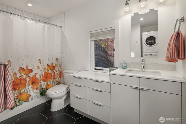 803 E Prospect Street, Seattle, WA 98102