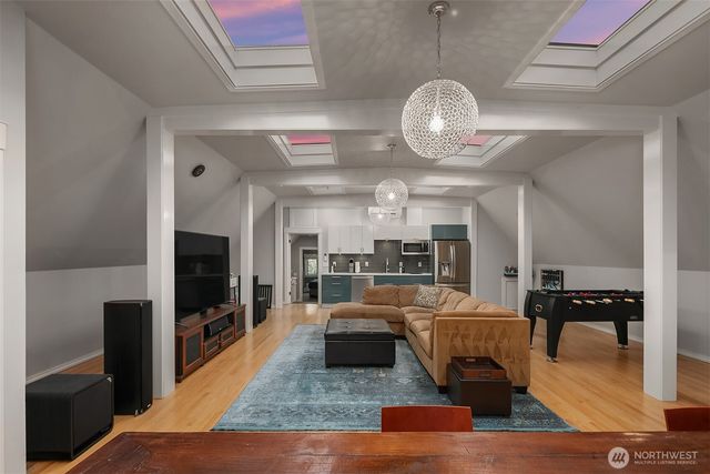 803 E Prospect Street, Seattle, WA 98102