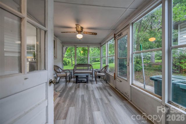 938 E 6th Avenue, Gastonia, NC 28054