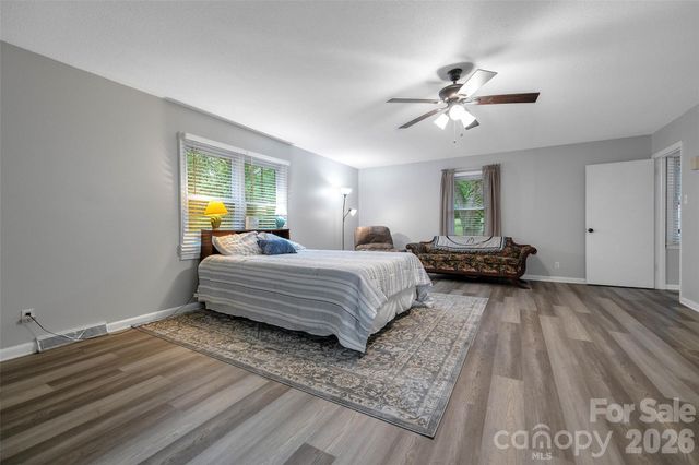 938 E 6th Avenue, Gastonia, NC 28054
