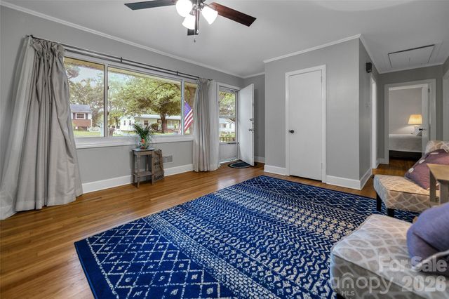 938 E 6th Avenue, Gastonia, NC 28054