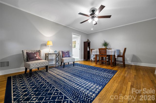 938 E 6th Avenue, Gastonia, NC 28054