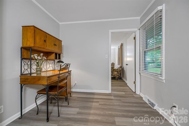 938 E 6th Avenue, Gastonia, NC 28054