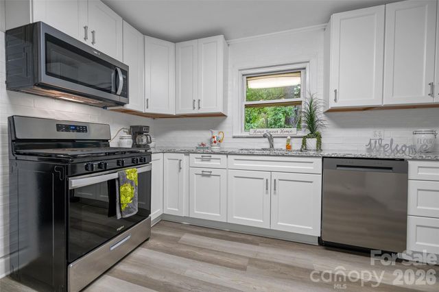 938 E 6th Avenue, Gastonia, NC 28054