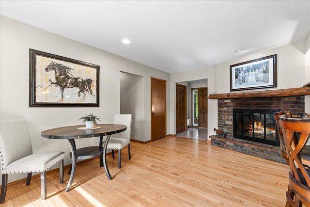 W225N247 Lexington DRIVE, Waukesha, WI 53186