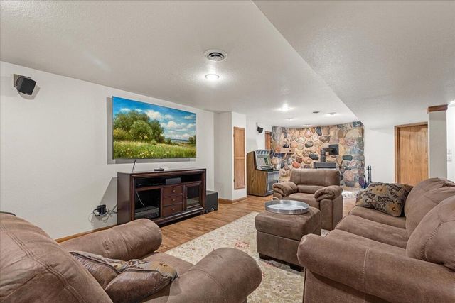 W225N247 Lexington DRIVE, Waukesha, WI 53186