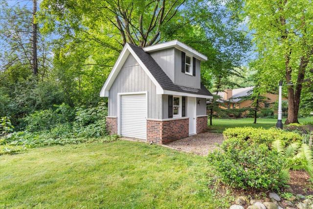 W225N247 Lexington DRIVE, Waukesha, WI 53186