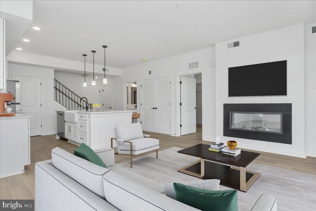 1625 BLACKSMITH WAY, UNIT B, Frederick, MD 21702
