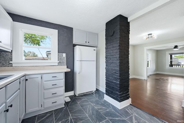 2626 Lynn Avenue, Fort Wayne, IN 46805