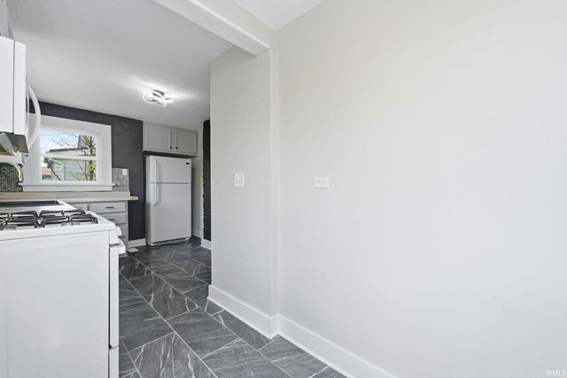 2626 Lynn Avenue, Fort Wayne, IN 46805